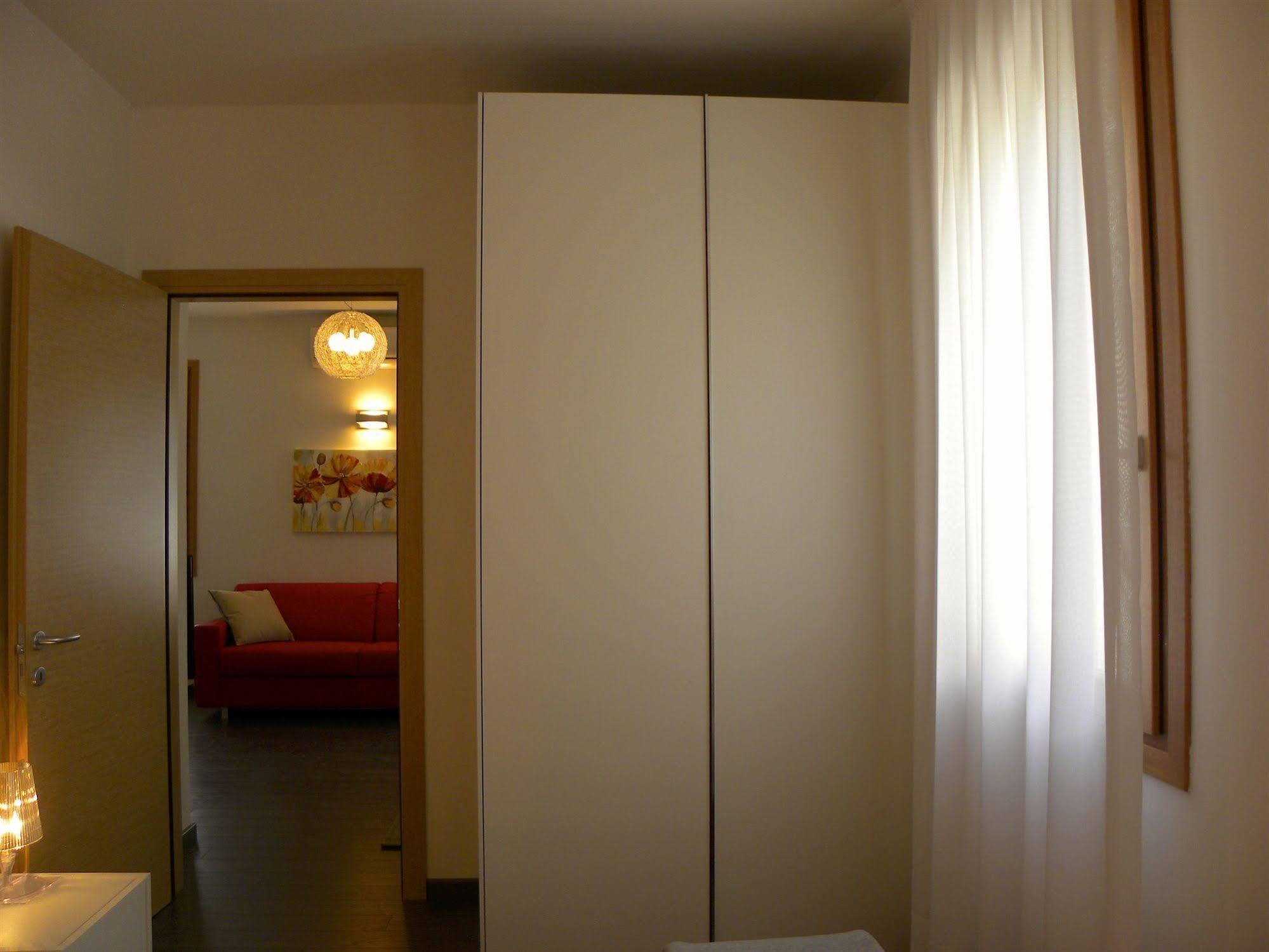 Venice Apartments Dante Mestre Eksteriør bilde