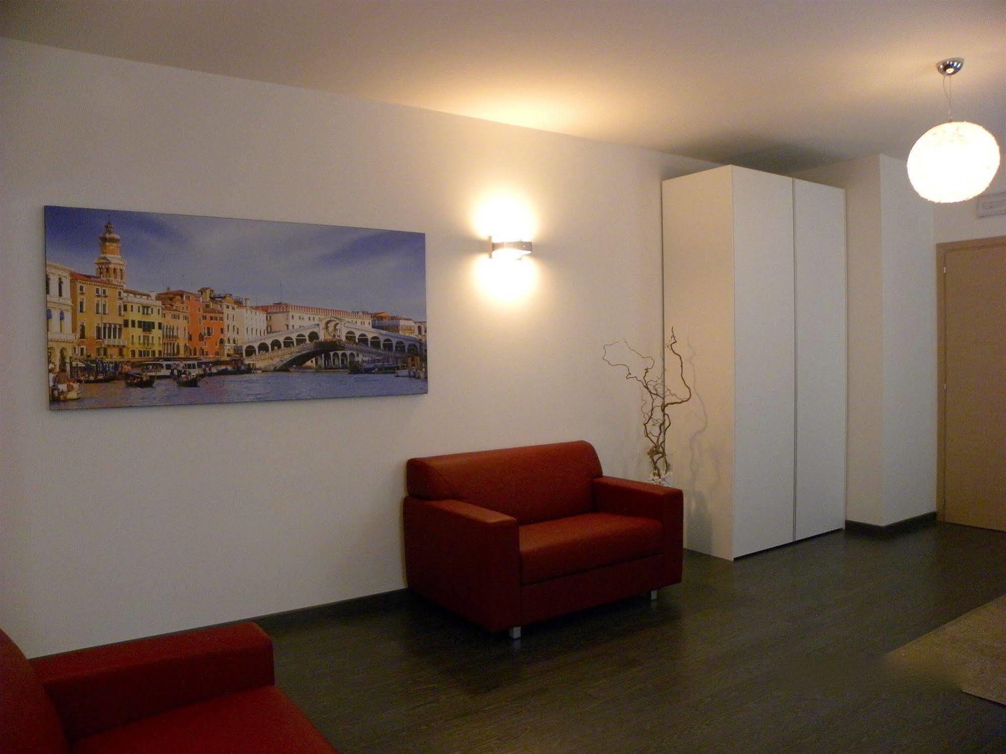Venice Apartments Dante Mestre Eksteriør bilde