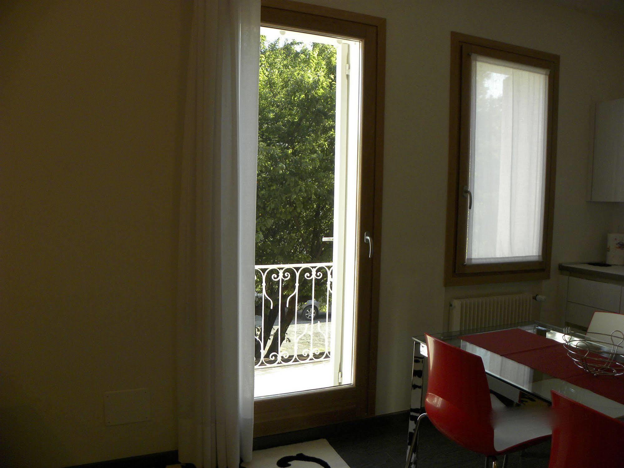Venice Apartments Dante Mestre Eksteriør bilde